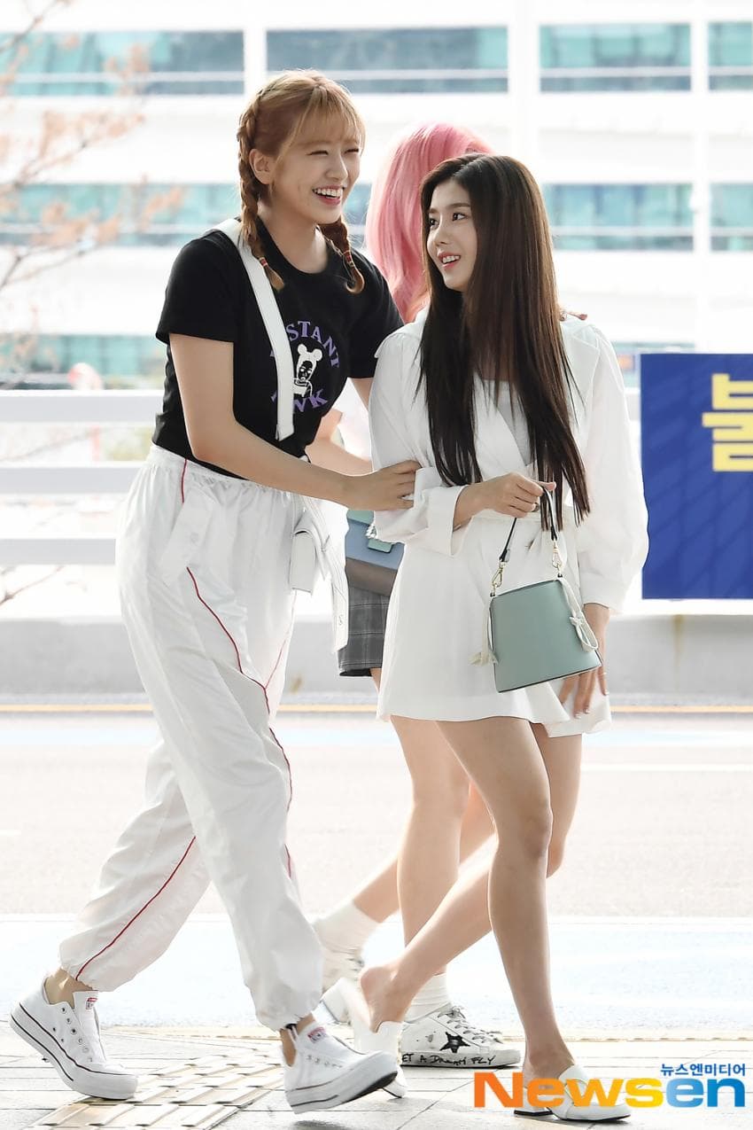 걸그룹 설레이는 키 차이 (안유진 & 권은비)