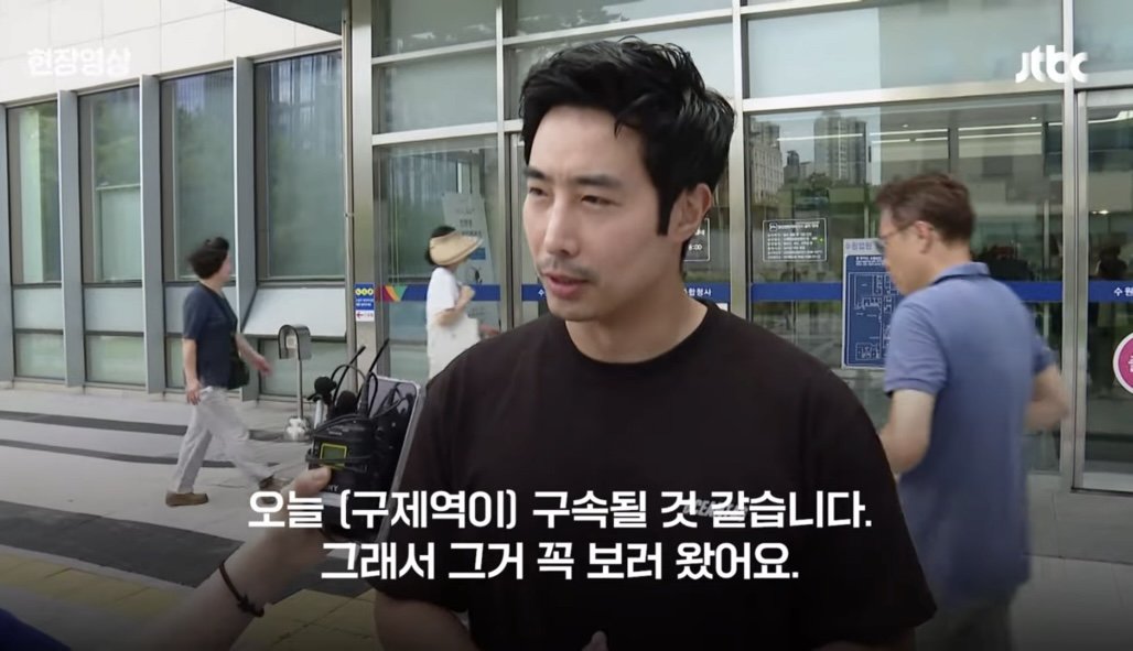 싱글벙글 이근 대위 근황 ㅋㅋㅋㅋㅋㅋㅋ