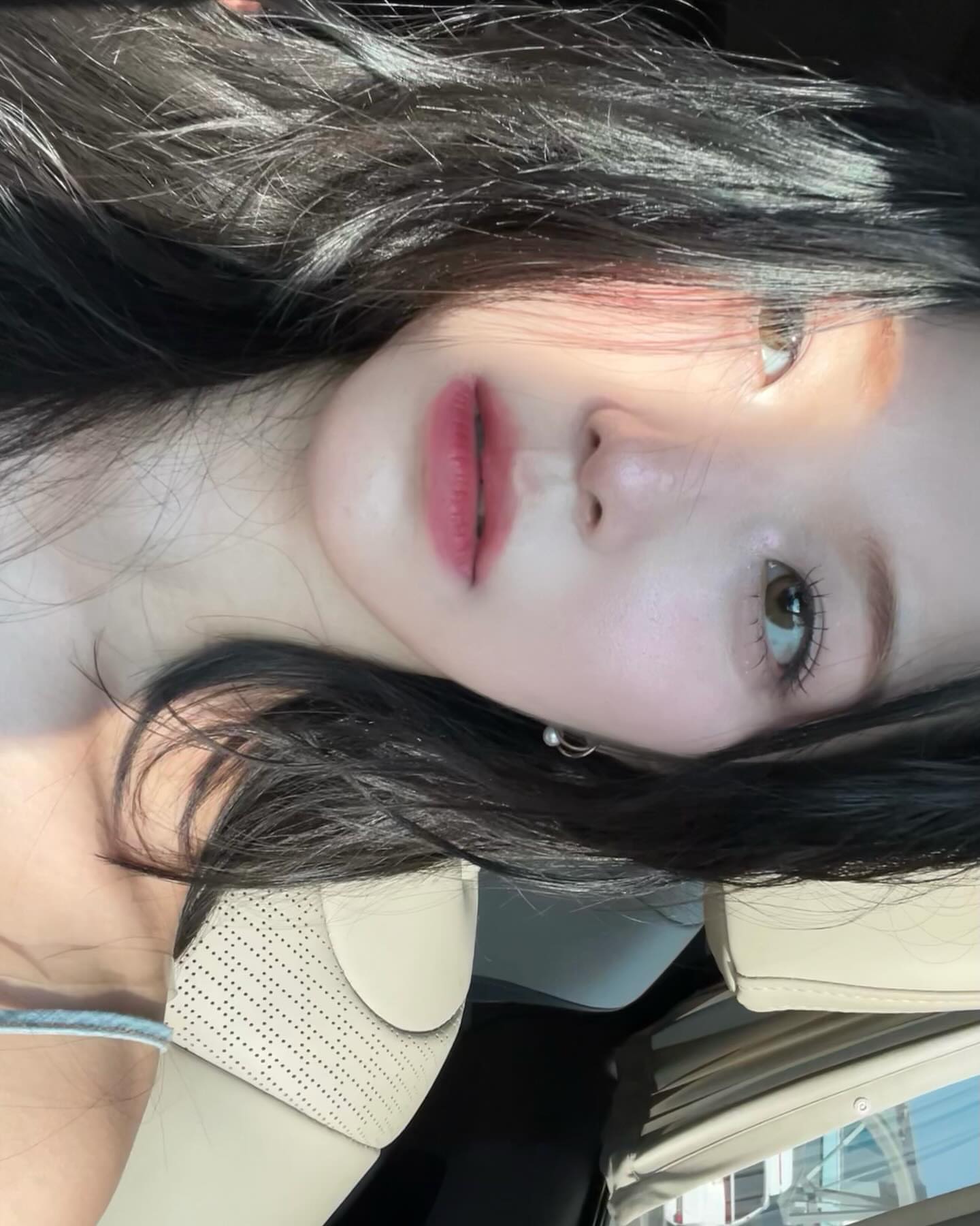 프로미스나인 백지헌 파란 홀터넥 끈나시 배꼽 - 워터밤 인천