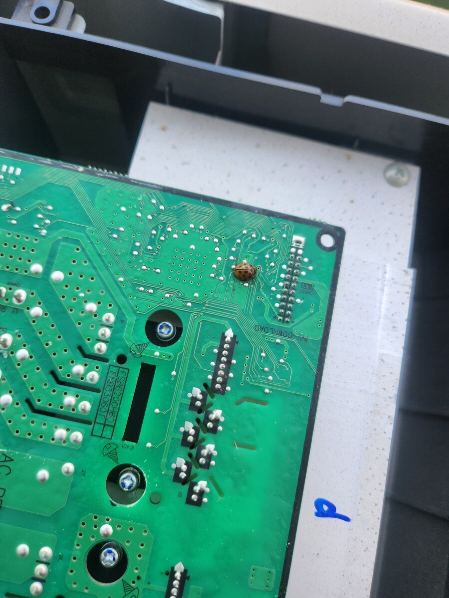 이 날씨에 에어컨 고장난 사유가 유머