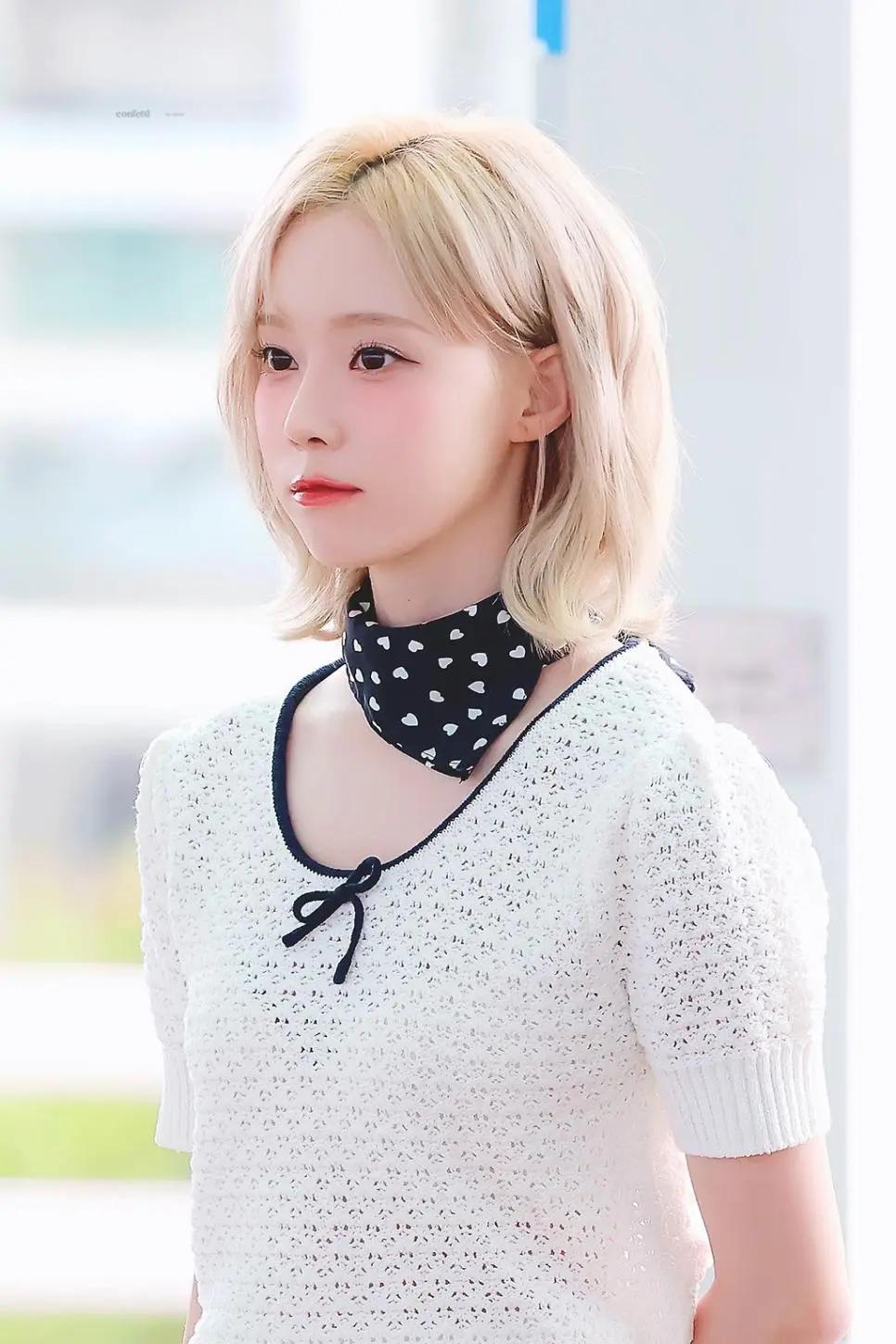 어제 출국하는 윈터