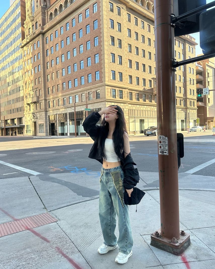 엄지 VIVIZ비비지 + 월드투어 일본일정 추가