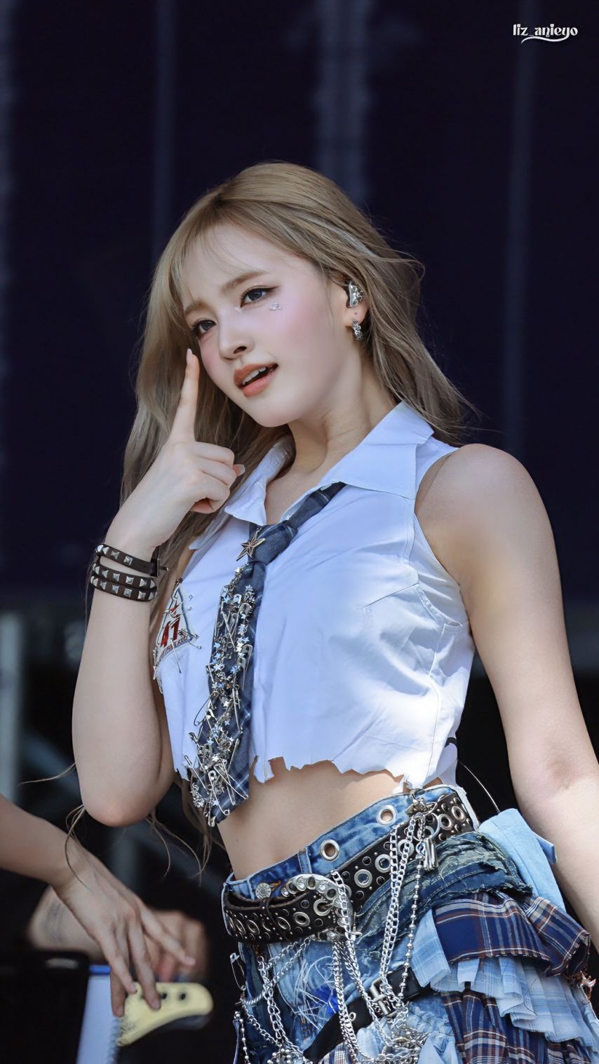 [아이브] 금발도 잘 어울리는 요즘 리즈 미모 근황 ㄷㄷ