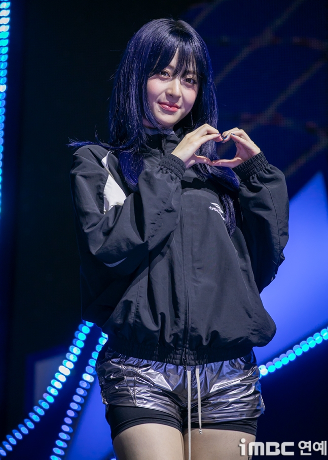 르세라핌 허윤진