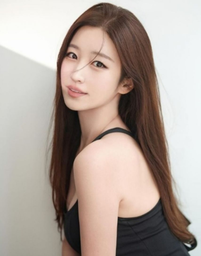 맥심 아나운서 김나정의 에로력.jpg