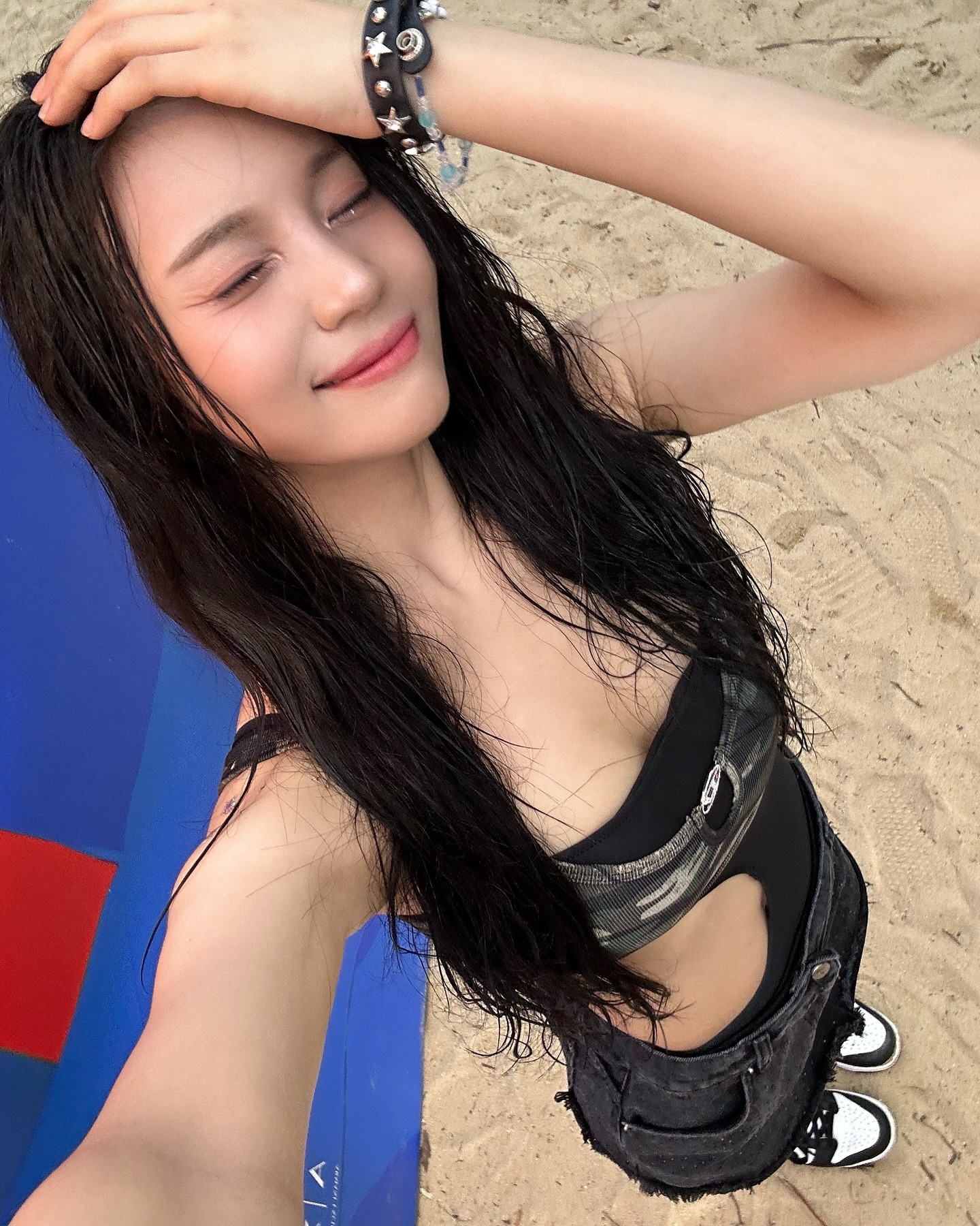 검정 모노키니 수영복 + 초미니 입은 비비지 엄지 가슴골 야꼽