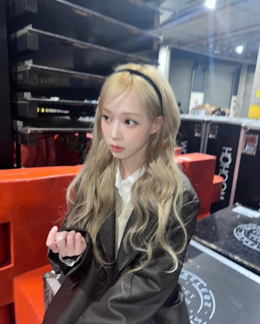 이쁜 머리띠 장착한 공주님 st 윈터....jpg