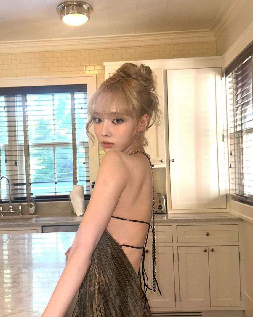 에스파 윈터... 과감한 의상 선택.....jpg