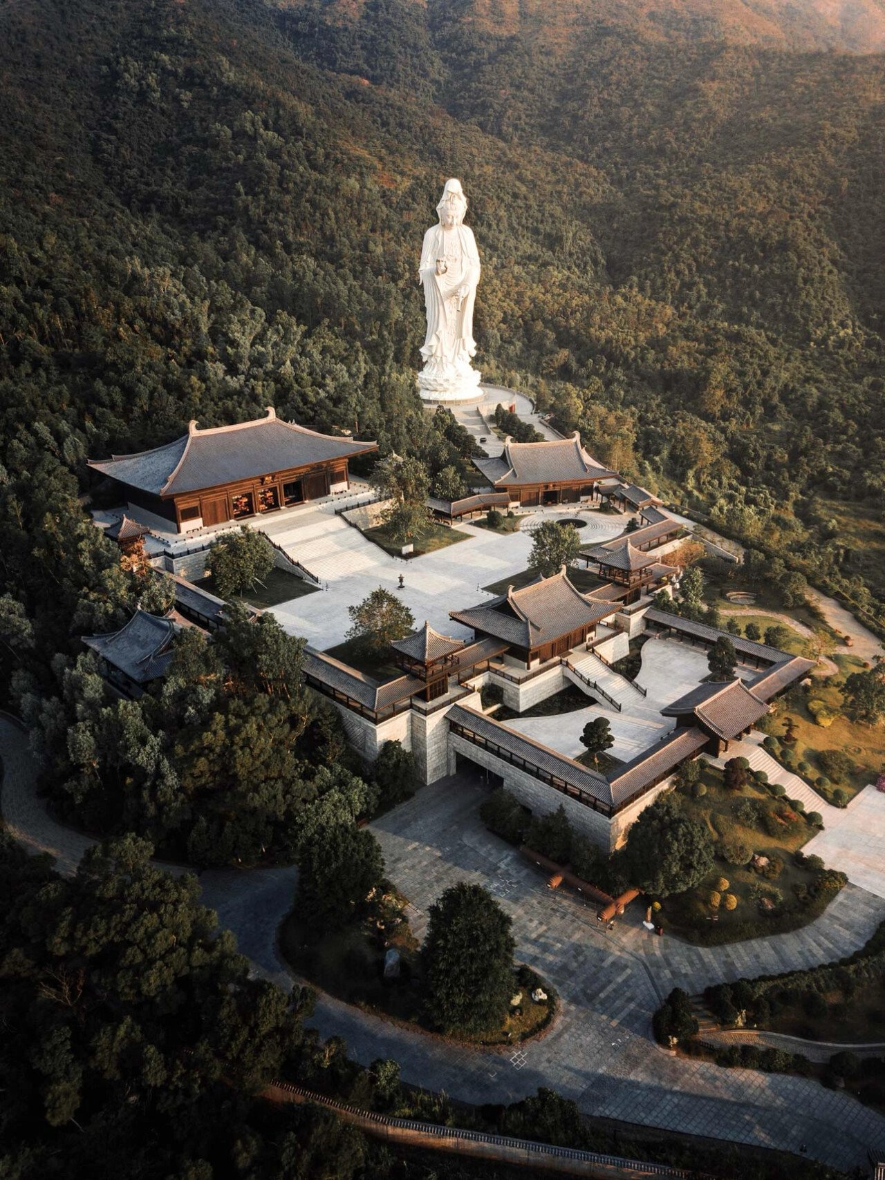 홍콩 갑부가 지은 신식 사찰