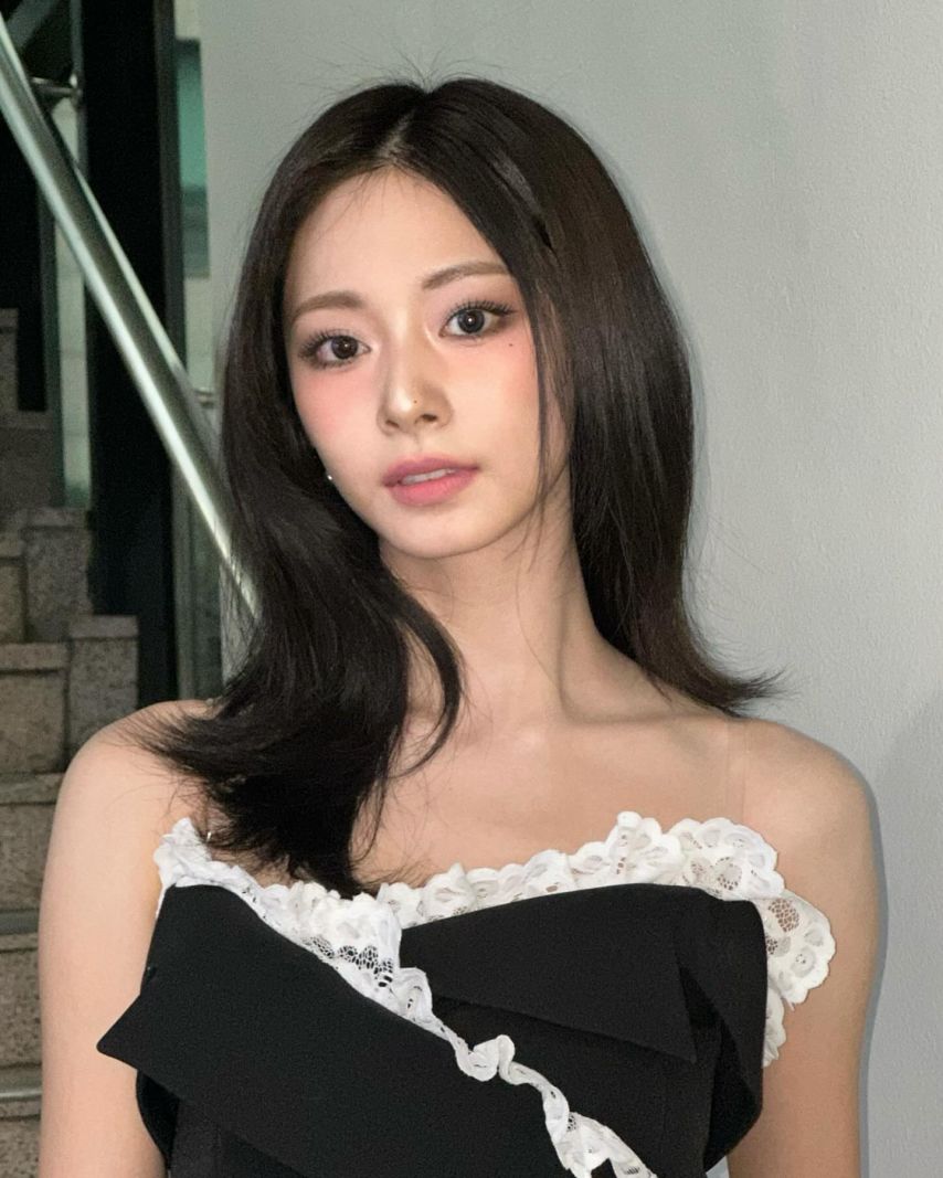 트와이스 인스타-쯔위,사나,정연,지효