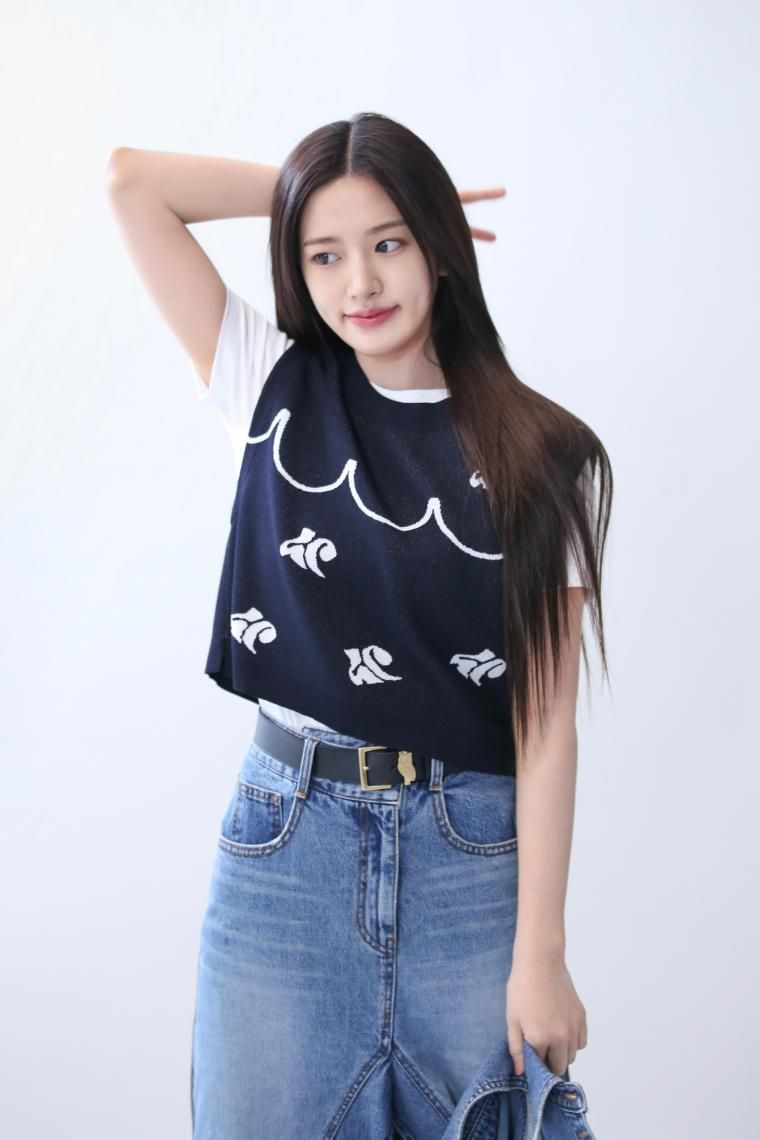 아이브 안유진 럭키슈에뜨