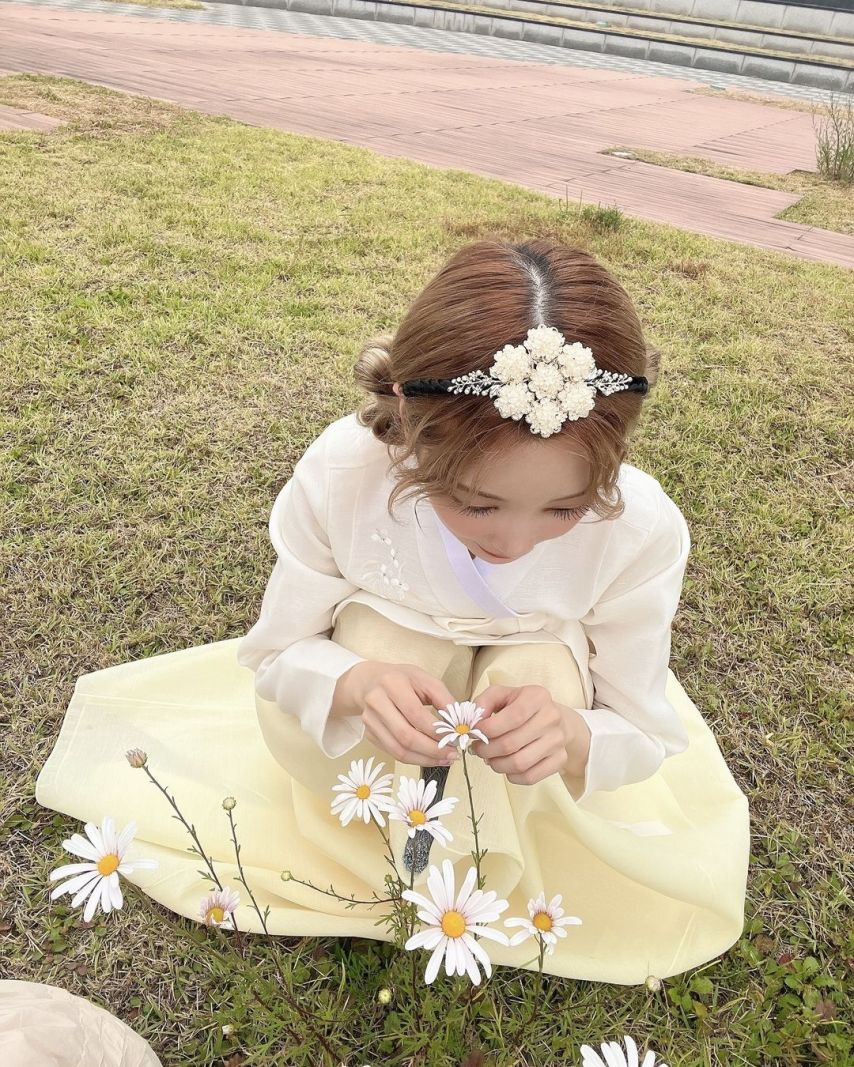 한복 입은 로켓펀치 연희