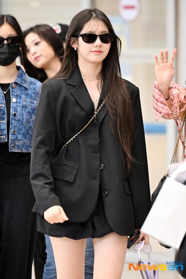 베이비몬스터 로라