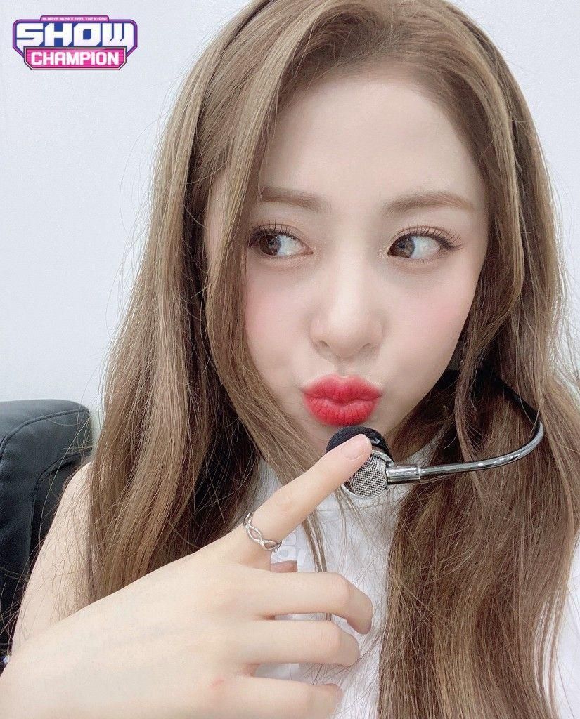 르세라핌 허윤진