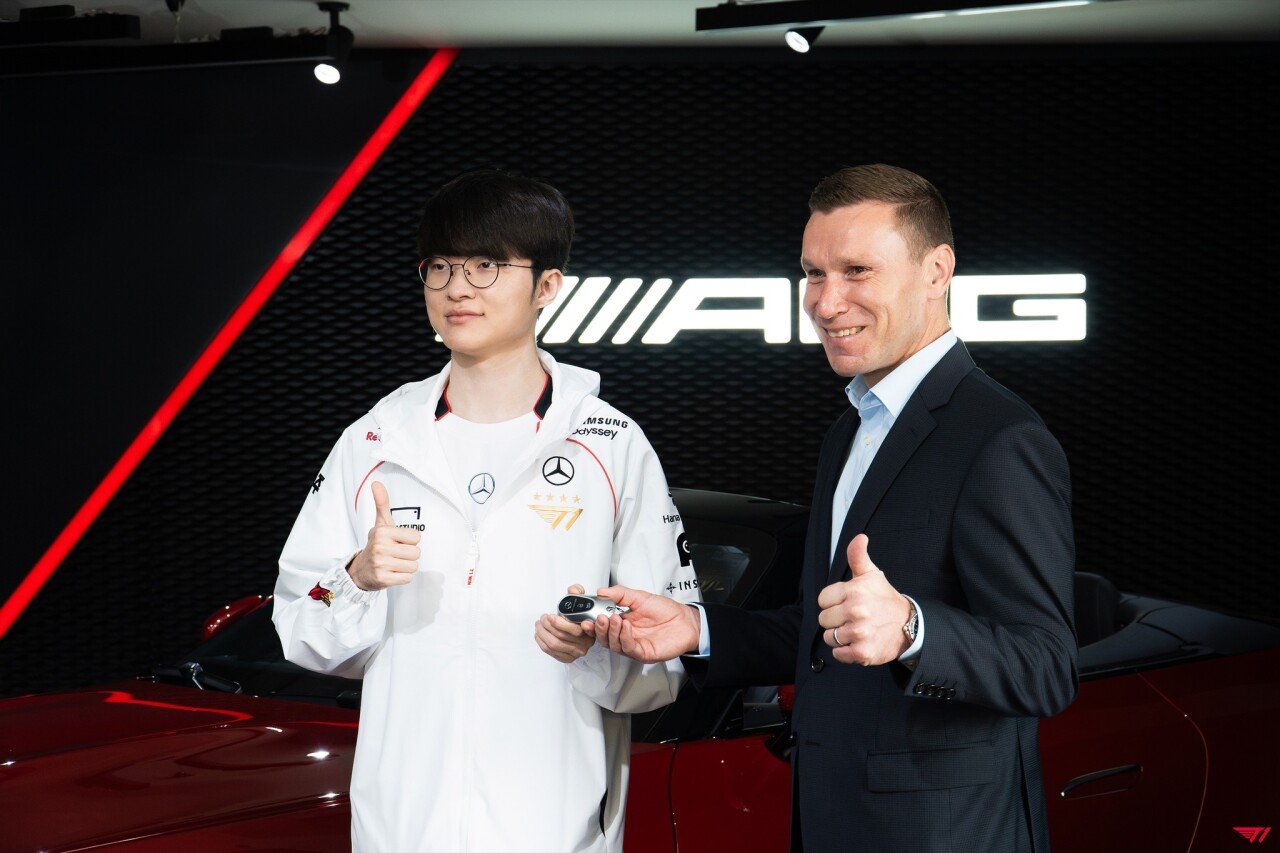 서울 사는 96년생 고객님, 벤츠 전액 할부 출고 도와드렸습니다