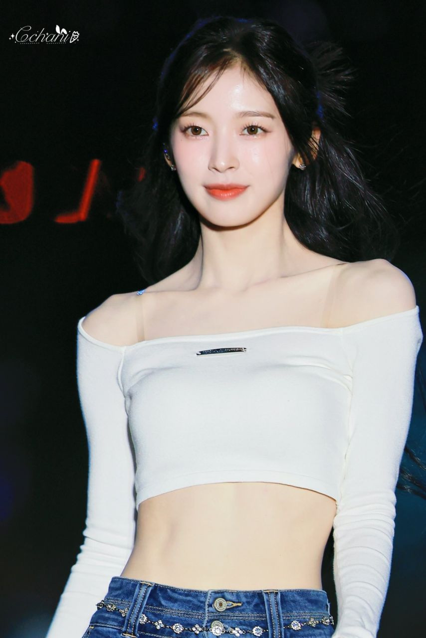 오늘은 청바지다! 요망하게 엉덩이 돌리는 오마이걸 아린 기립근