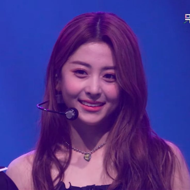 LEE SERAFIM 허윤진