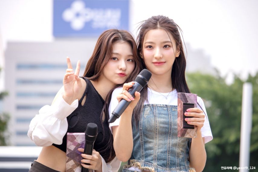 프로미스나인 이나경 & 이새롬