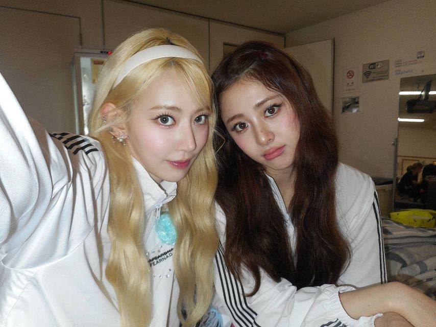 르세라핌 허윤진 생일 (사쿠라,김채원,홍은채)