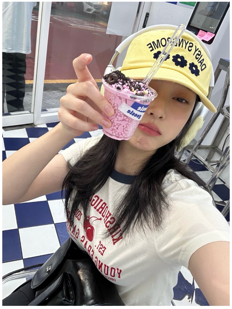 수영선수 가을 역할을 맡은 김민주 - 영화 '청설' 스틸샷