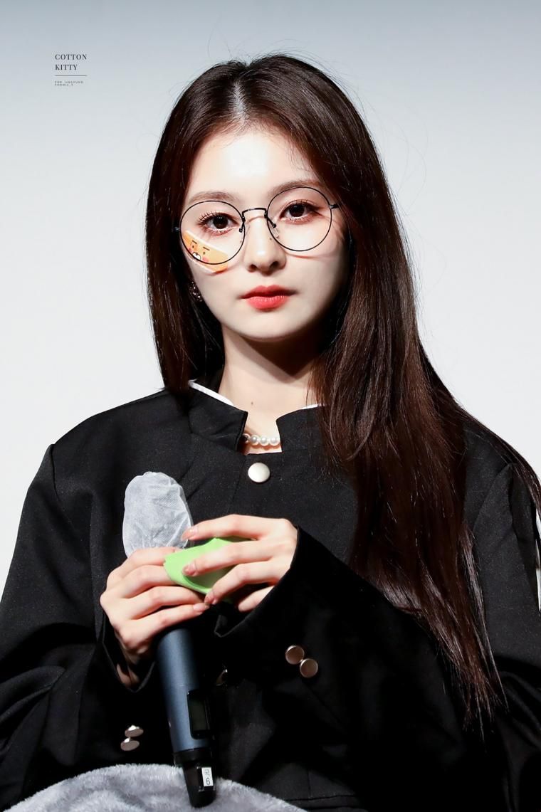 프로미스나인 이나경