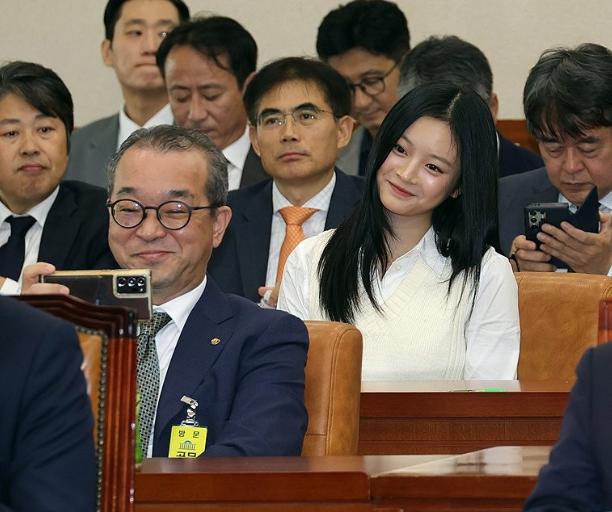 하니랑 셀카찍는 중