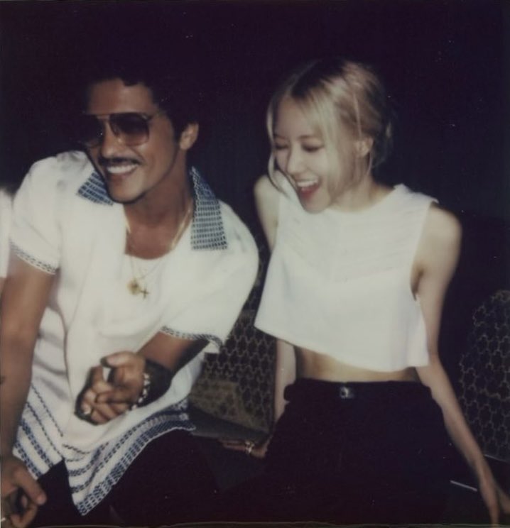 오늘자 브루노마스 인스타에 등장한 블랙핑크 로제