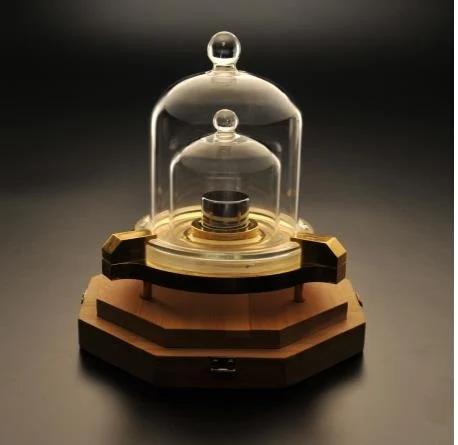 영국 ‘황실도량형’ 복귀 취소...국민 98.7% 반대