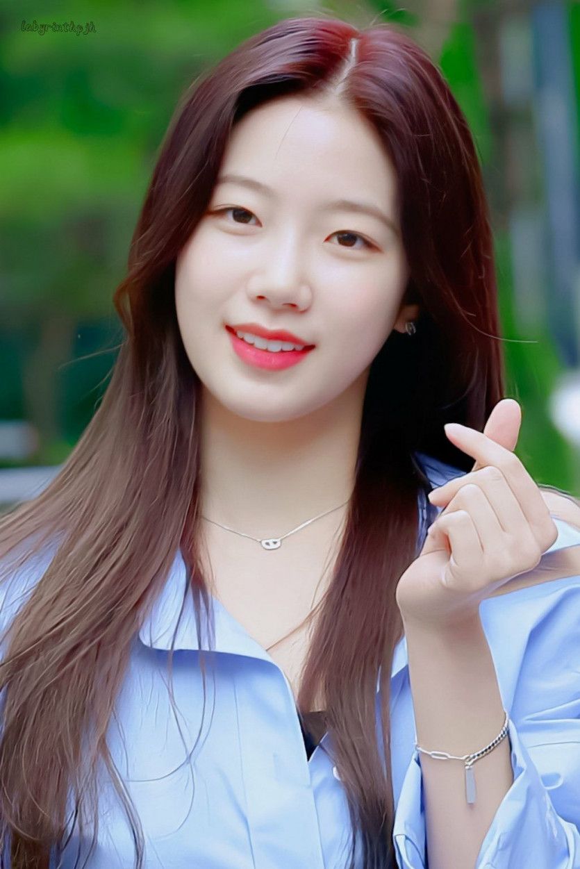 LEE SERAFIM 카즈하