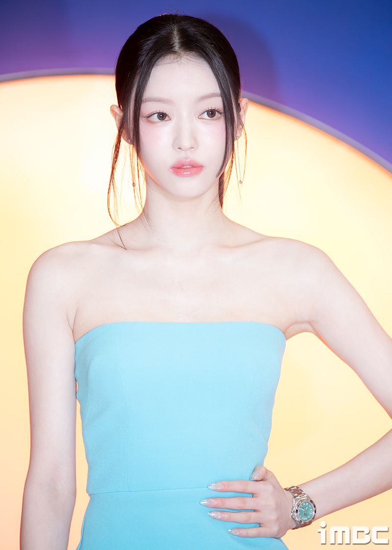 오마이걸 유아 레전드 의상