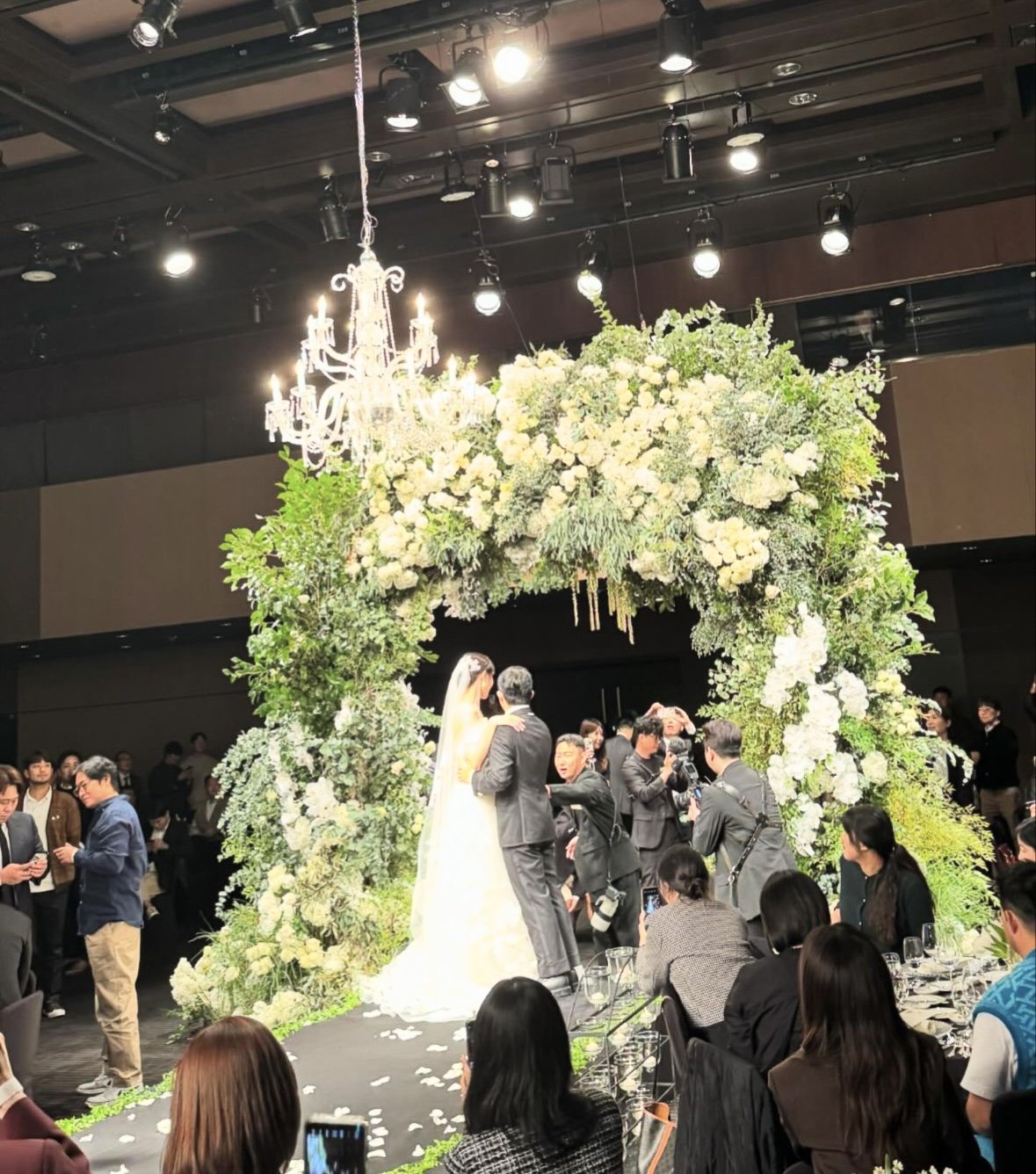 조세호 신부랑 키차이 ㄷㄷㄷㄷㄷ