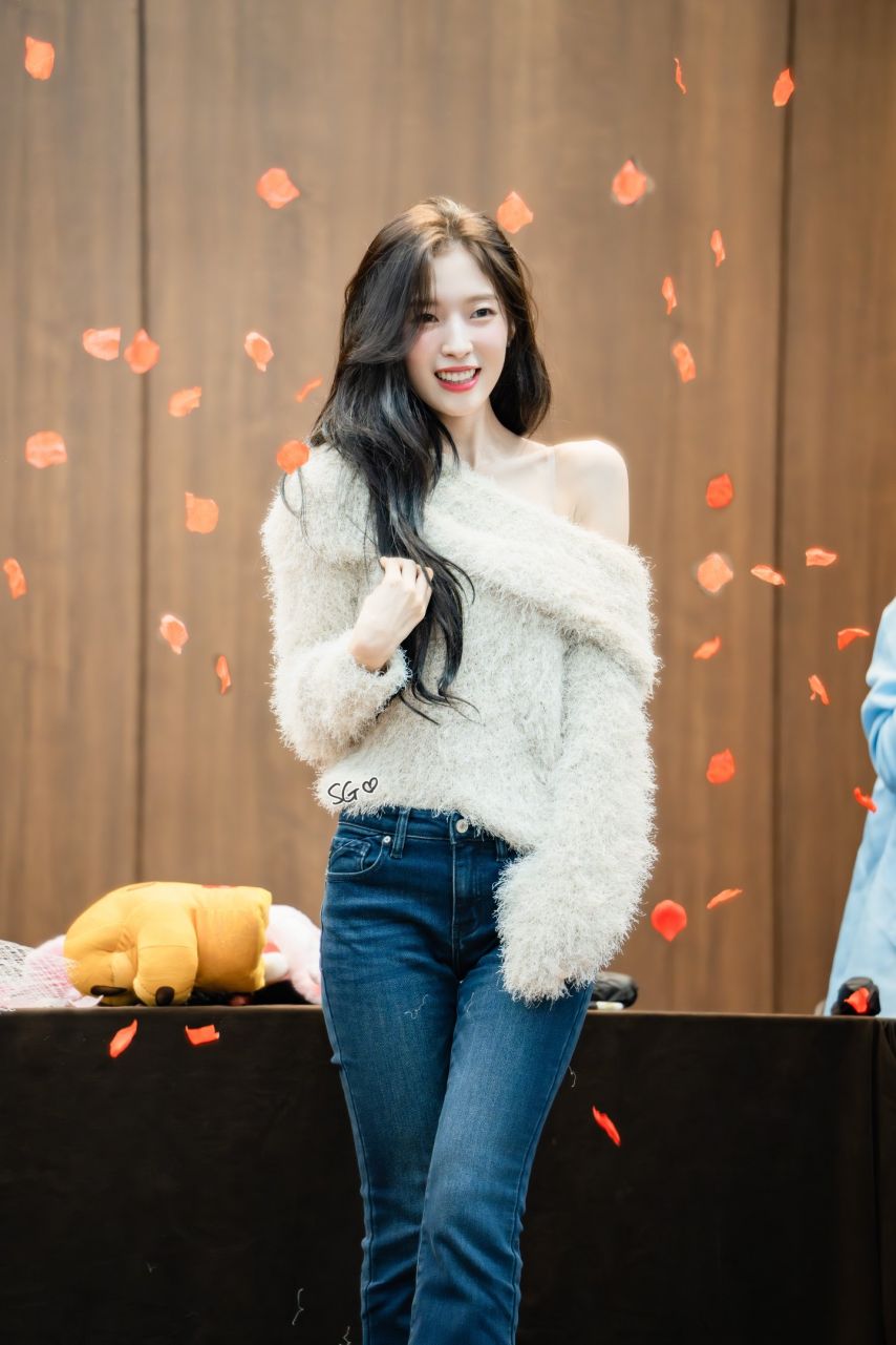 아린 유아 유빈 오마이걸 241020