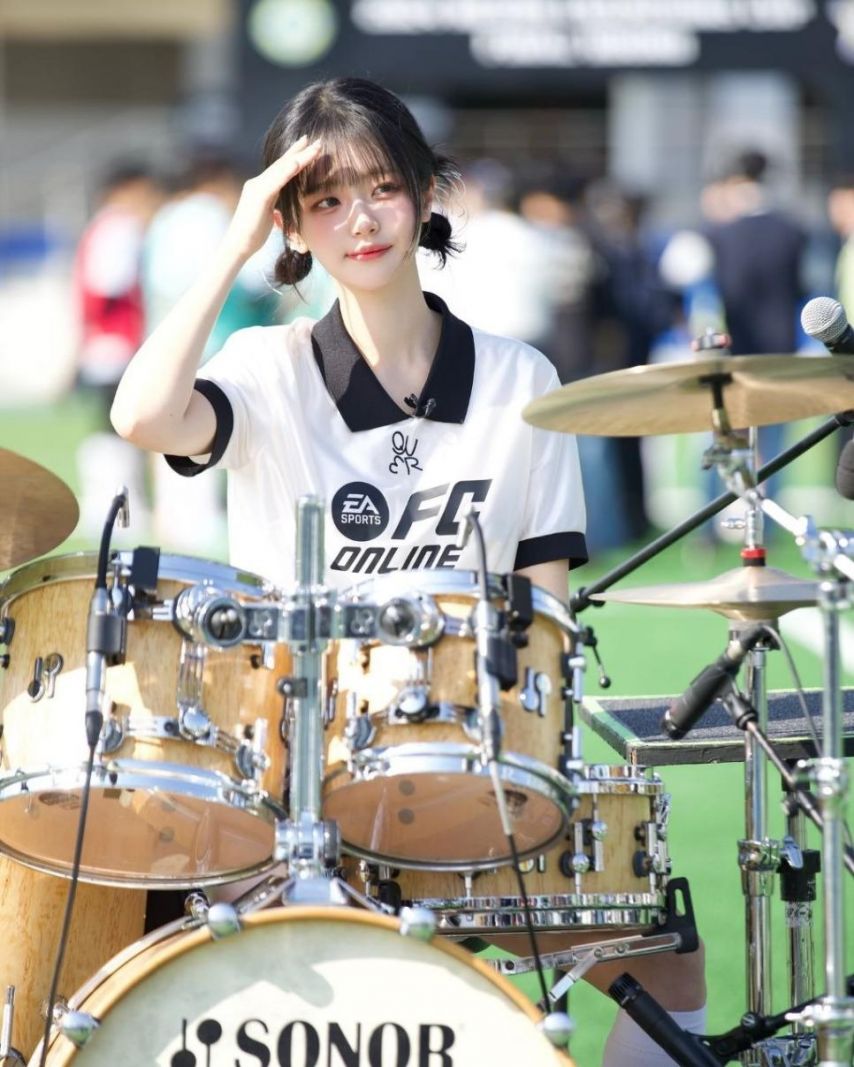 QWER 공식 인스타 사진