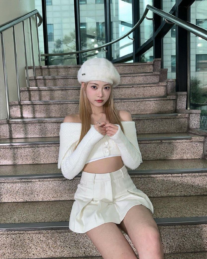 LE SERAFIM 홍은채