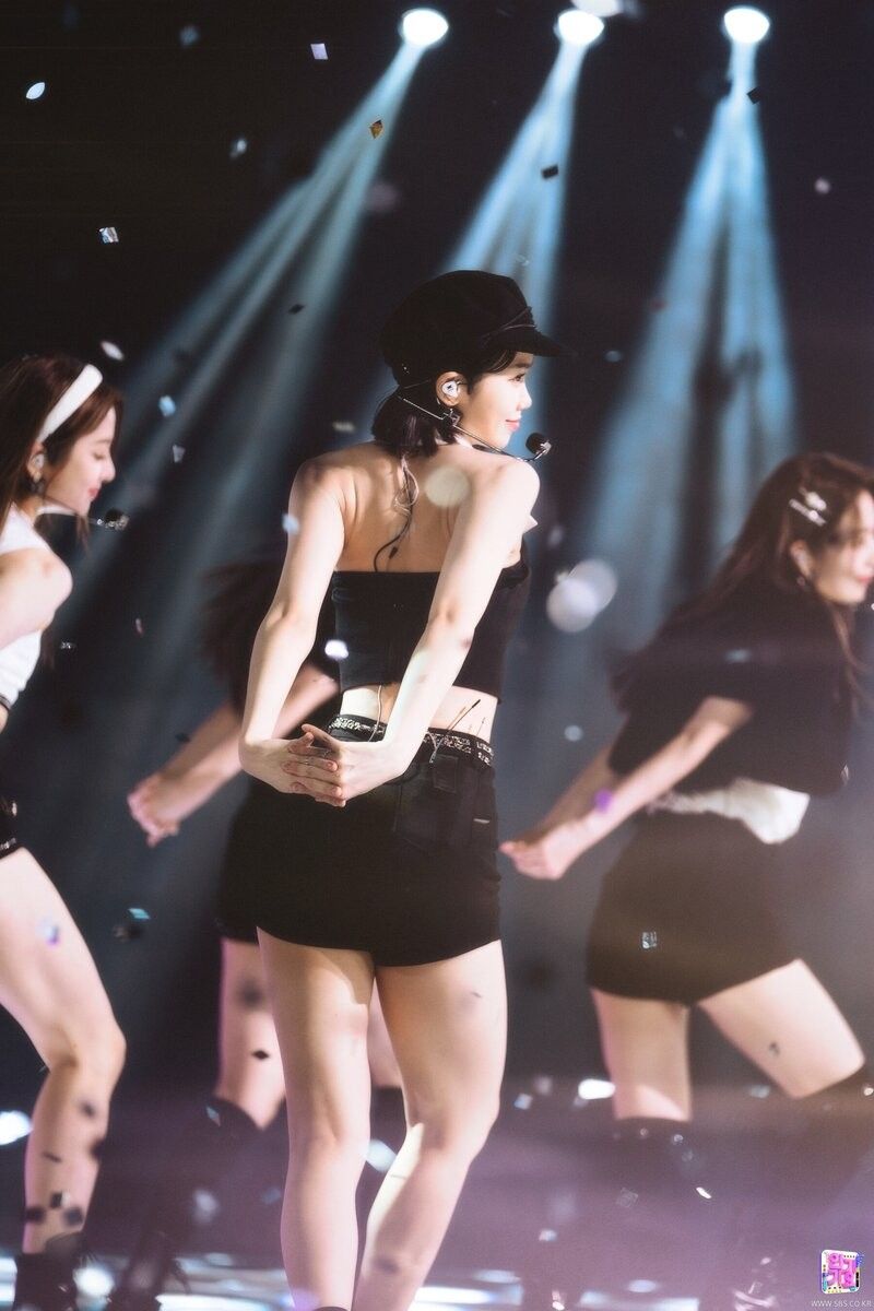 LE SERAFIM 김채원