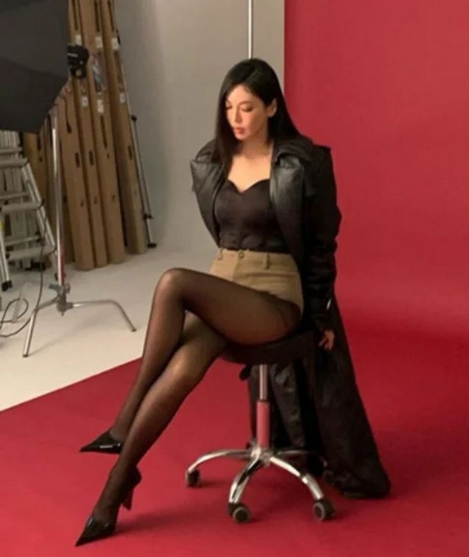 김소연 검스 쪈다 & 아이돌상으로 바뀐 맹승지, 더 예뻐진 몸매.jpg