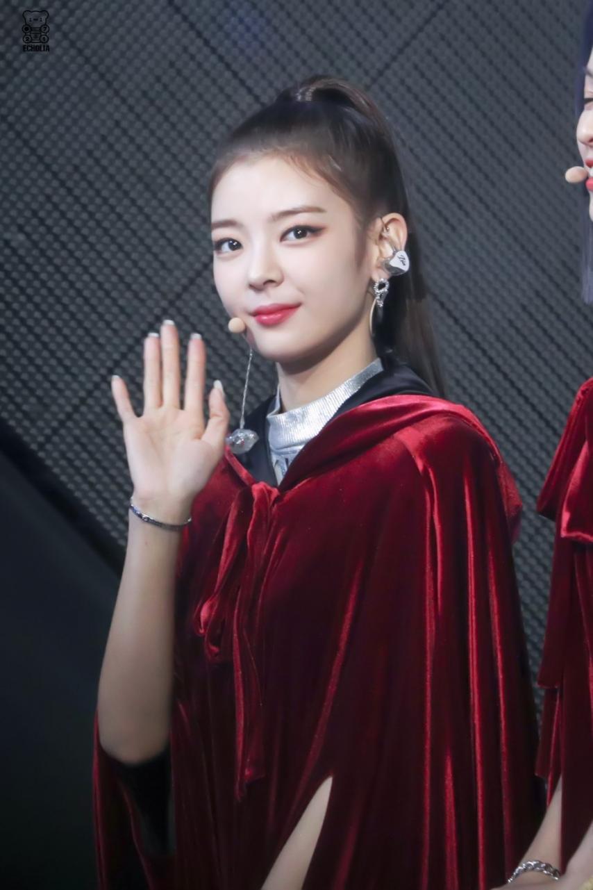 ITZY 리아
