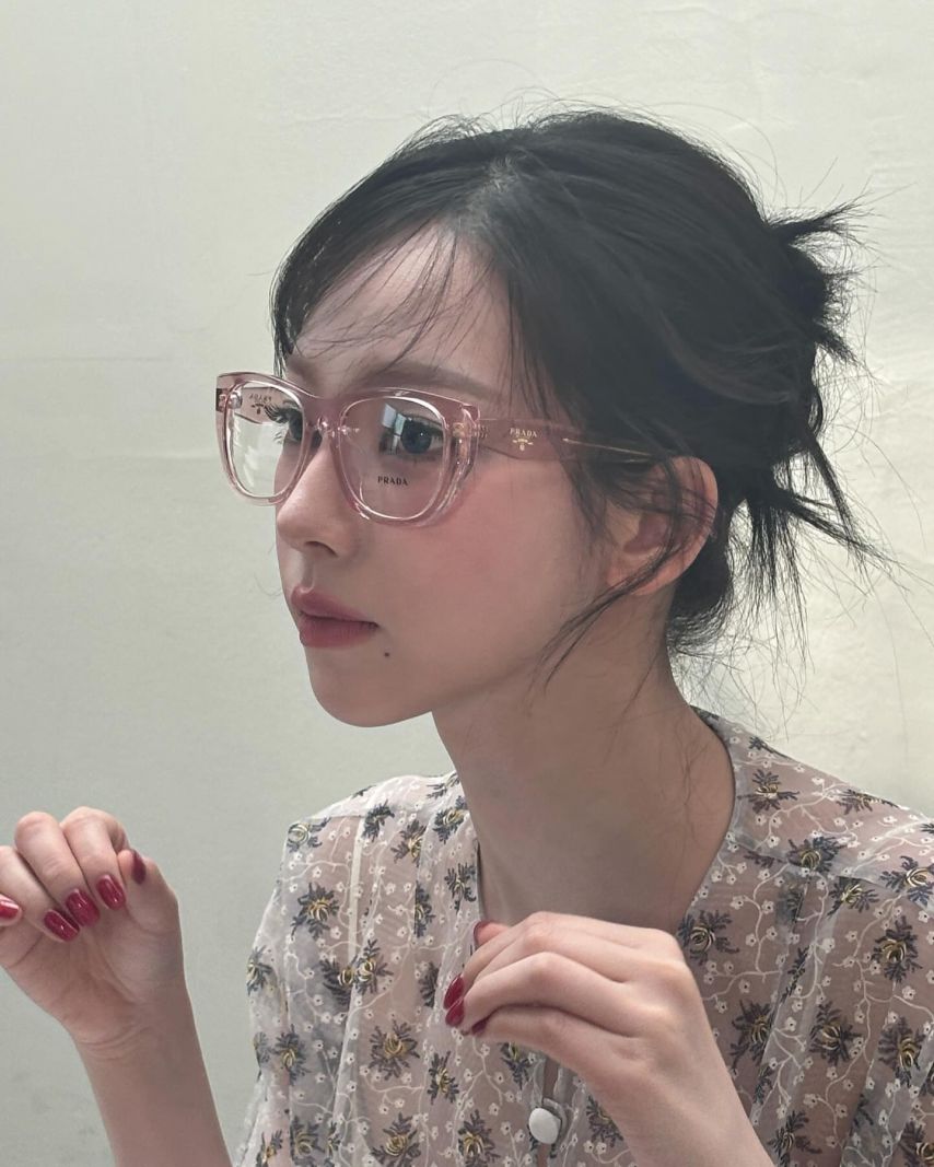 프라다 화보 찍은 에스파 카리나