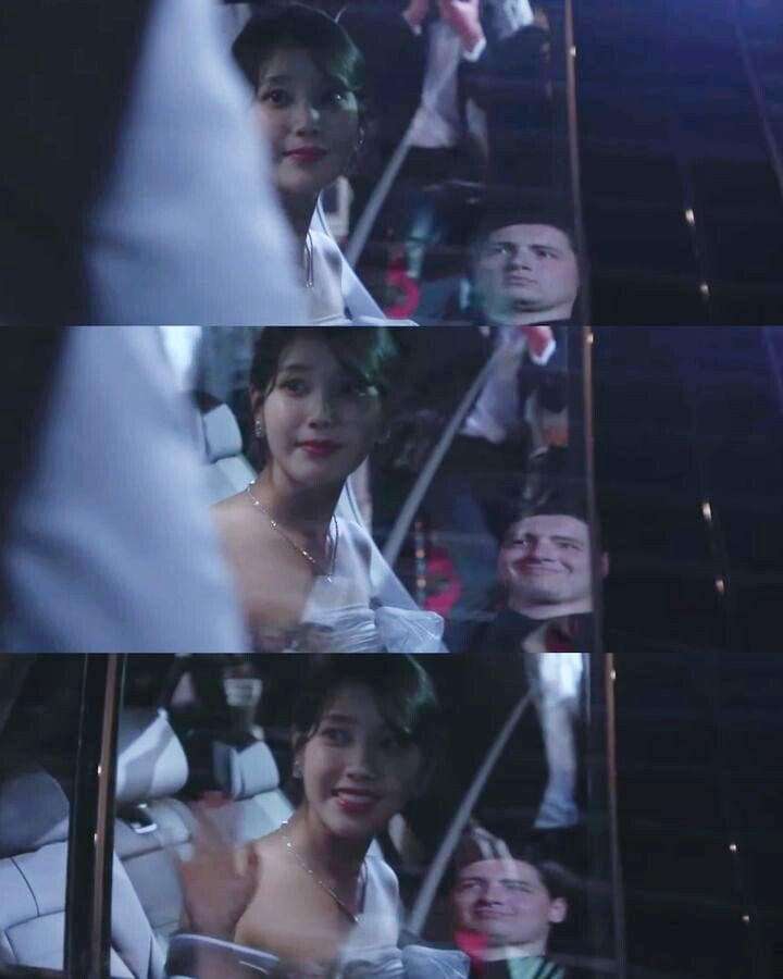 아이유 바라보는 미국 보디가드