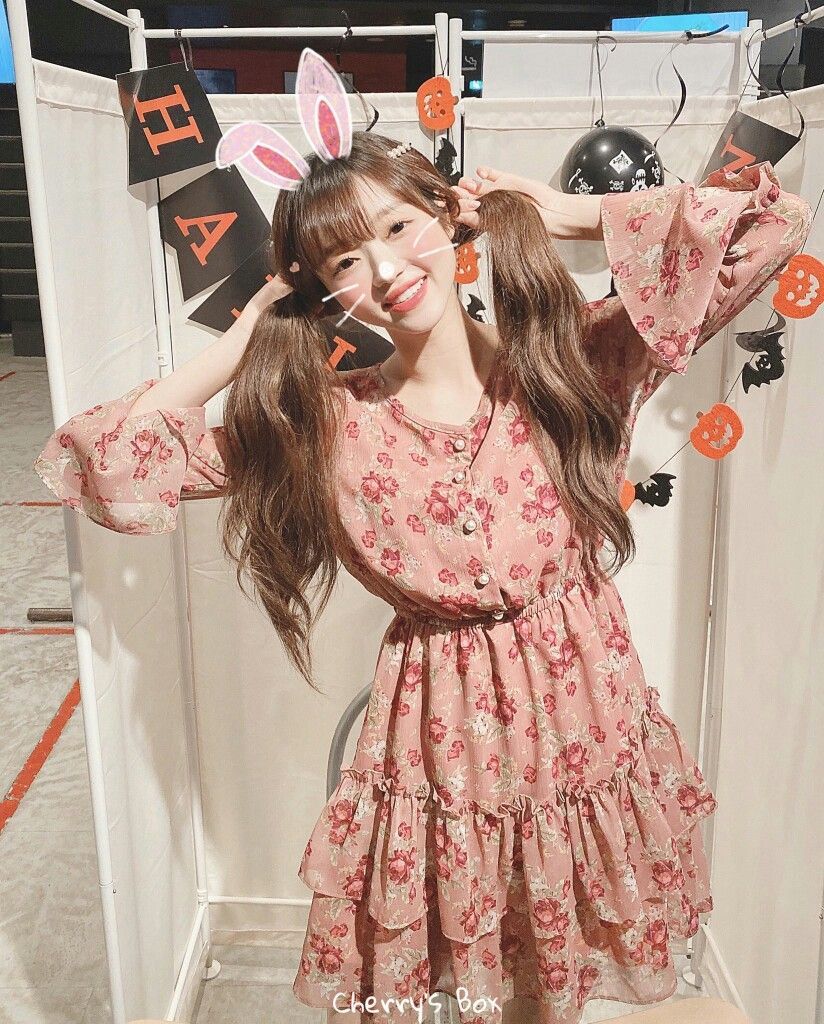 OH MY GIRL 유시아.jpg
