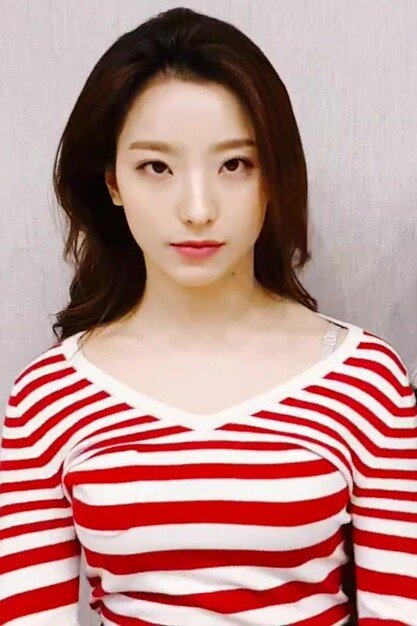 프로미스나인 새롬