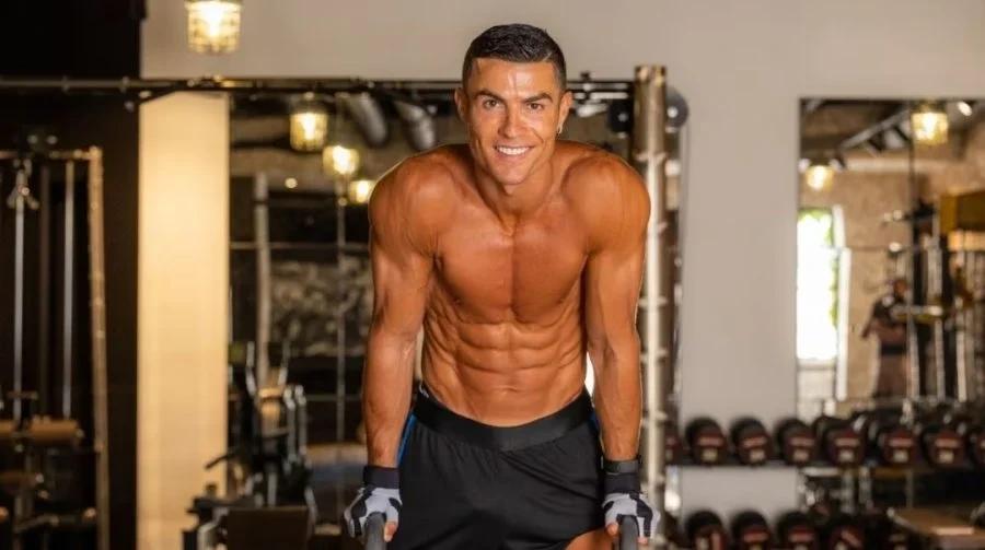 호날두 음경 확대 수술 받았다