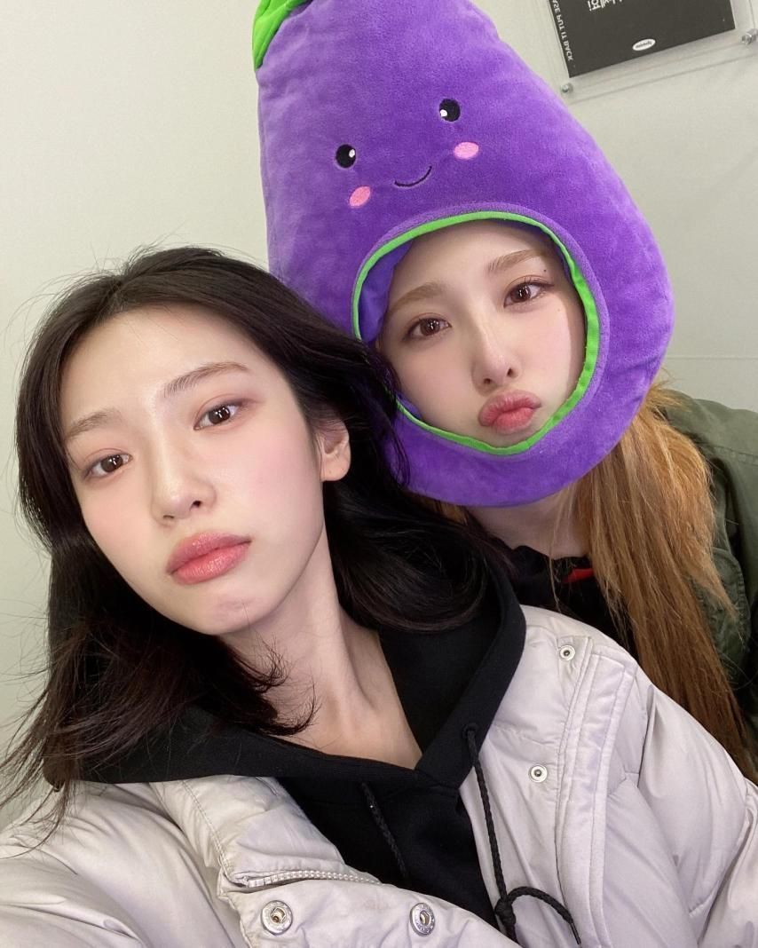 로켓펀치 수윤 with 쥬리