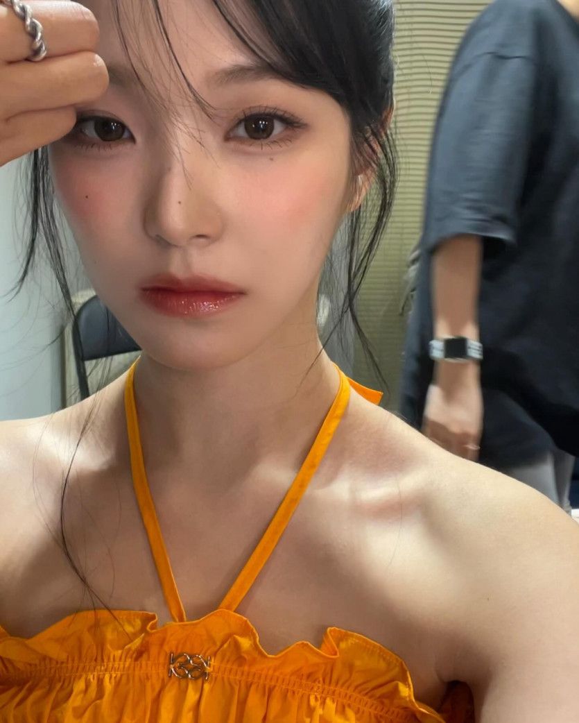 fromis_9 백지헌.jpg