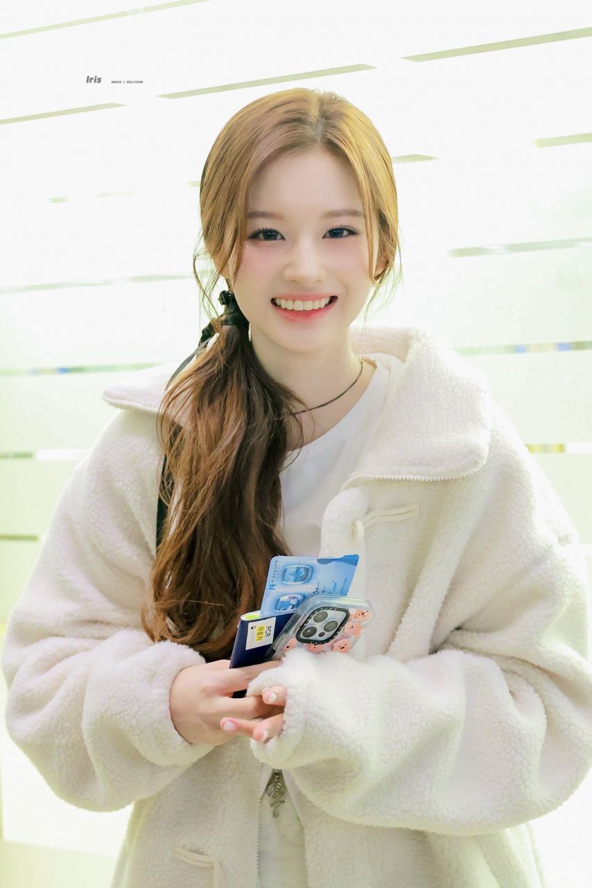 오늘 출국하는 엔믹스 설윤