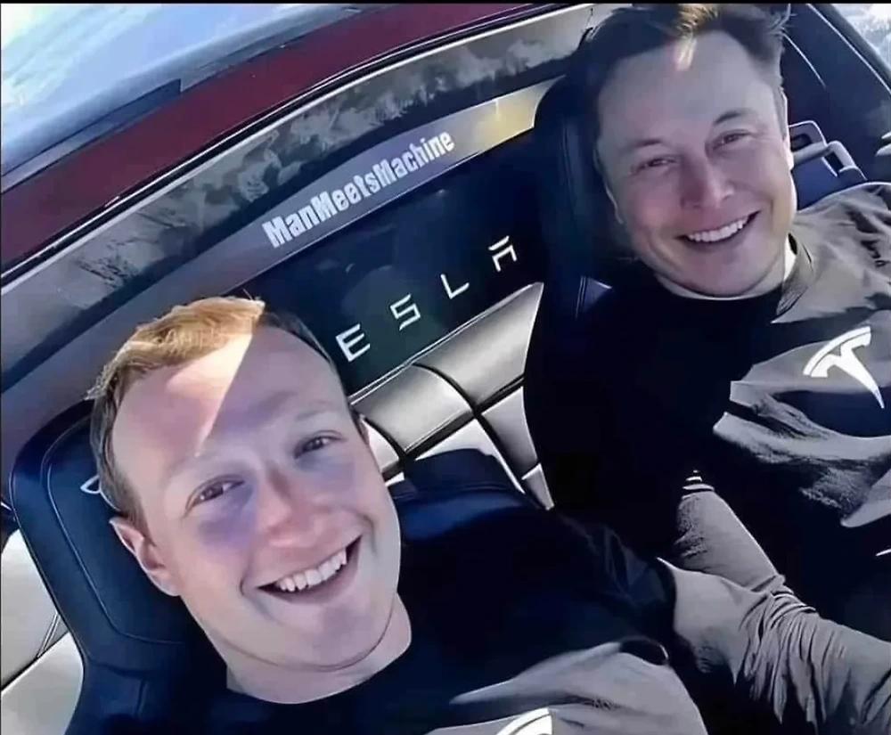 부자 두명이 가난뱅이를 보며 웃고있음