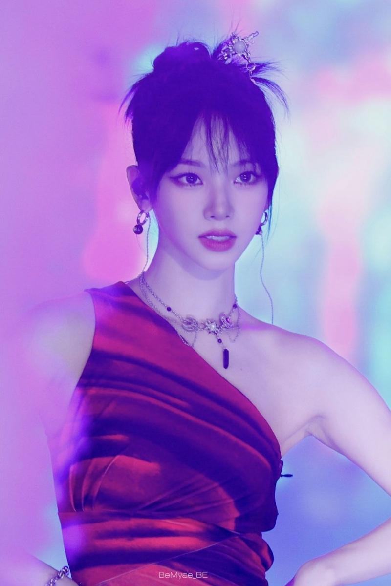 머리올린 흑단발 카리나 미모