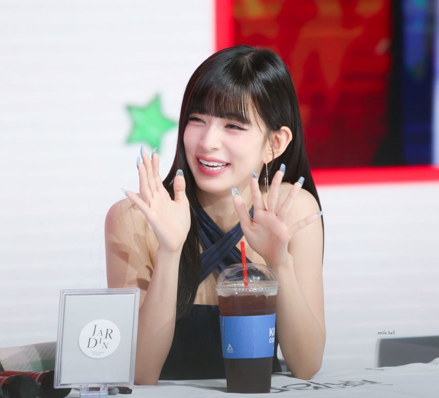 프로미스나인 이채영