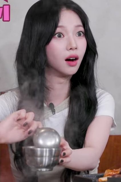 예쁘게 잘 먹는 에스파 카리나