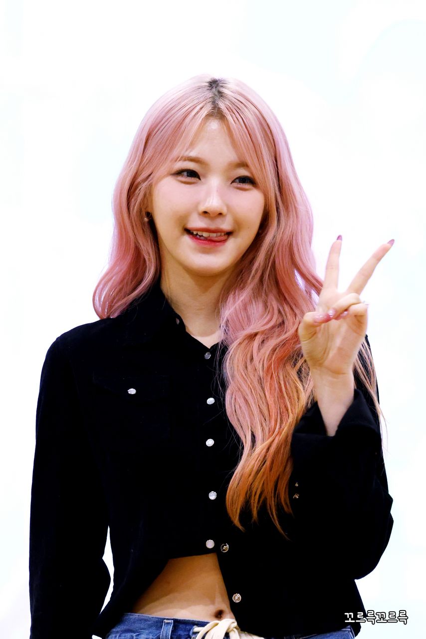 프로미스나인 백지헌